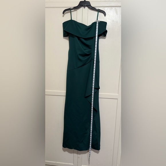 Xscape Emerald Green Asymmetrical Off-the-Shoulder Dress - Picture 5 of 12